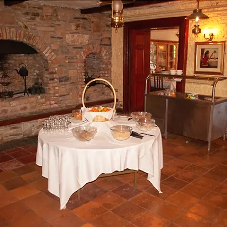 فندق Greenway Manor واتيرفورد