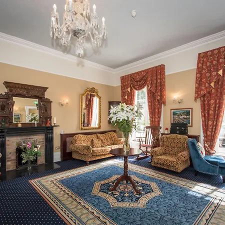 Greenway Manor 3* واتيرفورد