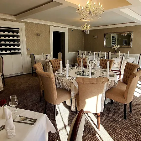 Greenway Manor فندق واتيرفورد