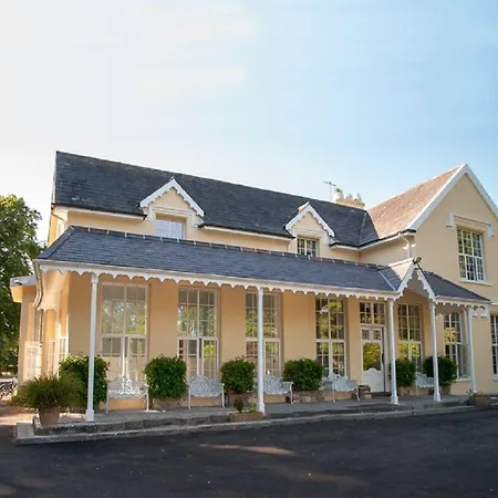 Greenway Manor 3* واتيرفورد