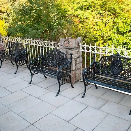 فندق Greenway Manor واتيرفورد