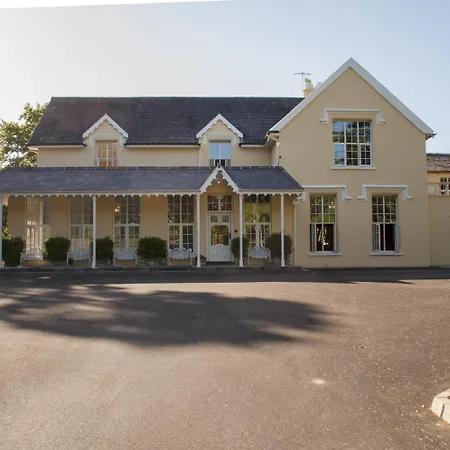 Greenway Manor 3*