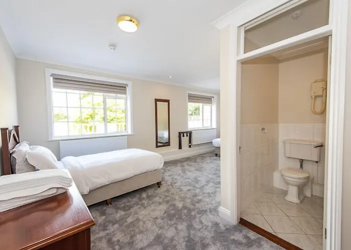 Отель Greenway Manor Вотафорд